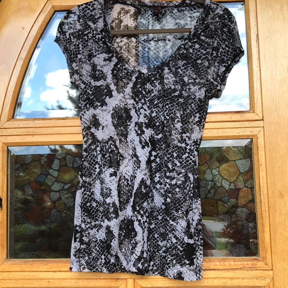 2 G by Guess See through tee shirts in pink and black.